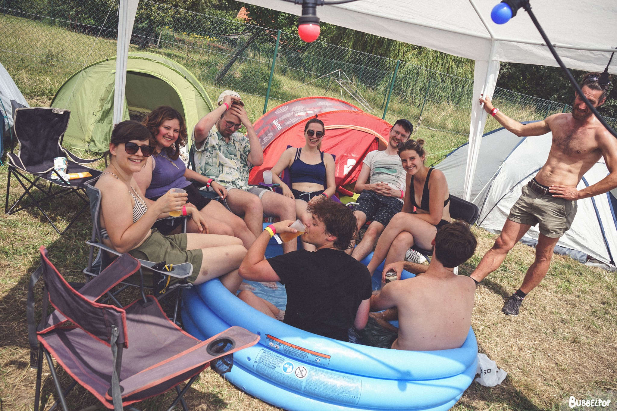 Zwembadje op de camping